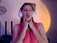 "Welcome to my secret world ... Here you will find a perfect mix of sensuality, fun and real connection. I am a girl passionate about please and discover fantasies, I love playing with your imagination and make every moment special.

In my room you will always find good vibes, laughs, a little mischief and many surprises. I am not just a model, I am your accomplice to explore your deepest wishes without judgments or limits.

Why stay with me? Because here you are the protagonist of my shows, and together we can create unforgettable moments.