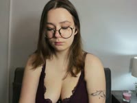 Hey there my name is Katy ;)Sexy smile, tesing eyes....and a body made to move. I ride horses like I own the world, and I dance like no one