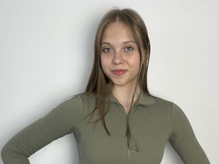 nude webcamgirl photo ElviaSix