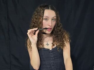 free videochat MarthiAdams