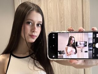 fingering camgirl MelissaMelis