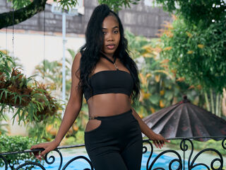 topless cam girl CarlieLyn