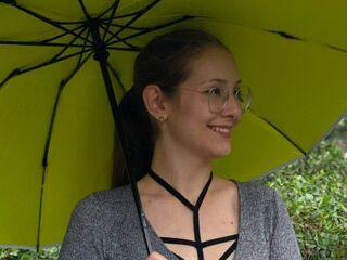 cam girl masturbating with vibrator MayDavidge