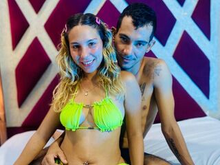 adult couple cam live JennyAndJuan