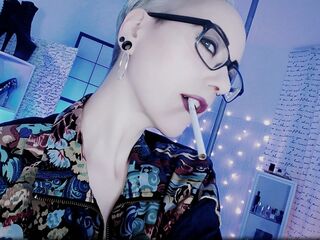 squirting girl cam LeslieEden
