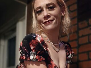 squirting girl cam SundayJane