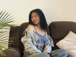 cam slut photo AddanasDaven