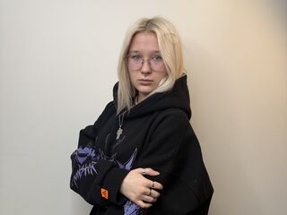 chat room live show AdelinaCostanti