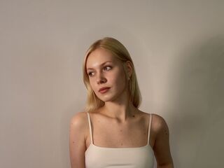 cam girl camsex AishaNaeher