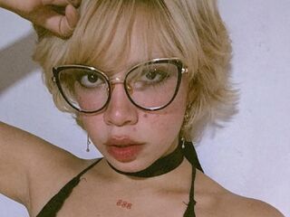 hot webcam show AmelieMari