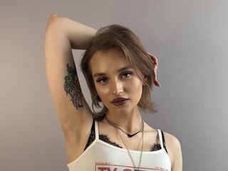 camwhore spreading pussy CammiePratten