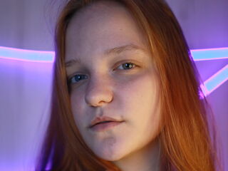 camgirl masturbating with vibrator CandaceMori