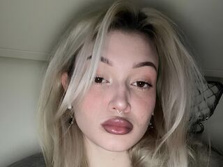 girl webcam CaseyHemmerling