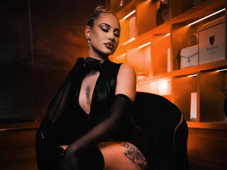 camgirl fingering bald pussy ChloeGracey