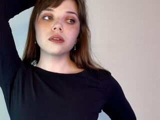 webcam show ChrissyHolgerson
