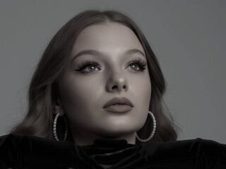 webcamgirl chat room CreolaScheidler