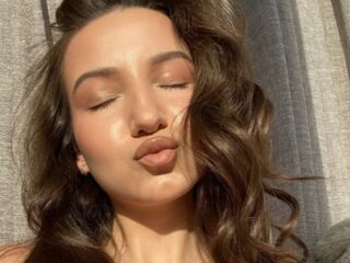 naughty chat DinaSweeny