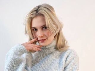 camgirl masturbating with sextoy DionTarzia