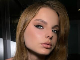 shower web cam DoraWilliams