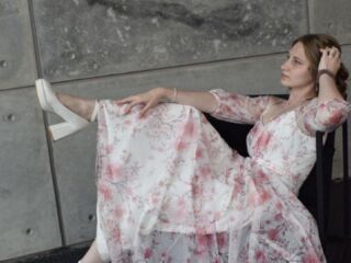 camgirl showing tits EarleneConaghan