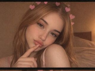 spy cam ElaraWinslow