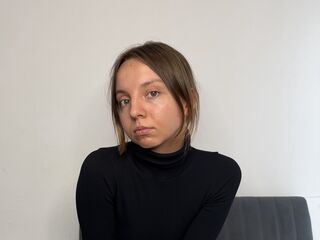 kinky video chat performer EleonoraSzabo