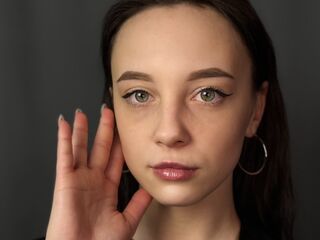 live chat EllynDarvish