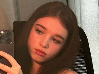 fingering cam slut ElzaStern