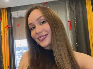 live webcam performer EmelyKovalski