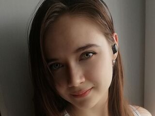 naked webcam girl video EmilieMollo