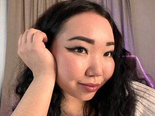 cam girl playing with vibrator EricaAngel