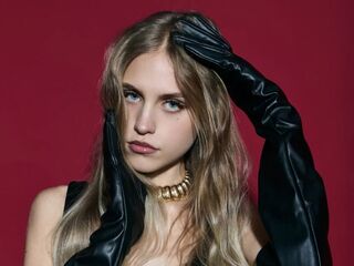 hot girl cam photo EveTottingham