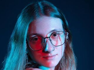 cam hooker chatroom EvelyneSchroff