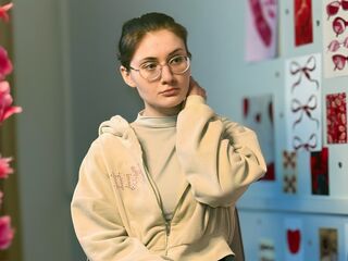 cam girl spreading pussy GemmaLlewellyn