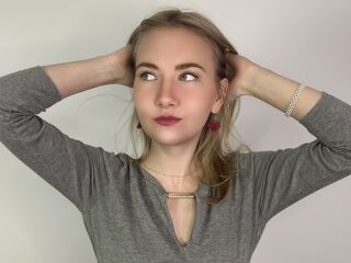 naked girl with webcam masturbating with dildo HisakoHenn