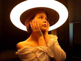 naked camgirl masturbating with dildo JoslynDelmolino