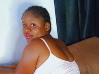 naked webcam girl KiraDon