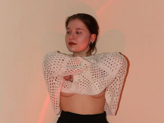naked camgirl picture KyllieVoss