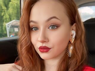 naughty camgirl fingering pussy LatiaEld