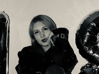 nude cam pic LatishaWolfenden