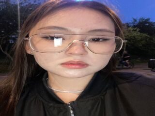 girl cam LauriMoradel