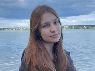 free webcam chatroom LeaDeeg