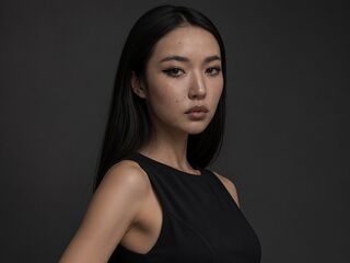 camgirl masturbating with vibrator LeeanneBossley