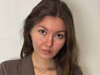 bedroom webcam LeilaCoocher