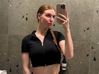 adultcam picture LessieNunz