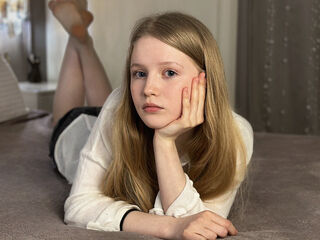 camgirl pic LilianHoward