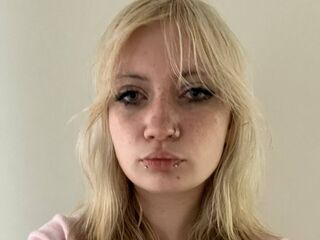 fingering webcamgirl LoisBrindamour