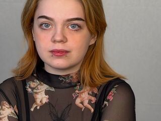 cam girl masturbating with sextoy LuettaWittmeyer