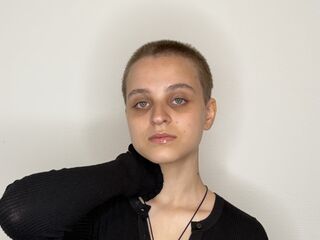 naked camgirl picture MargrettHussar