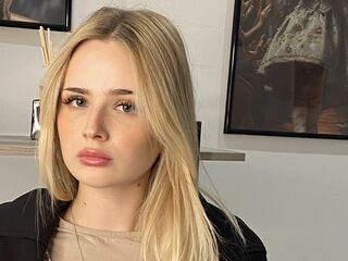 beautiful girl webcam MarnieRhyner